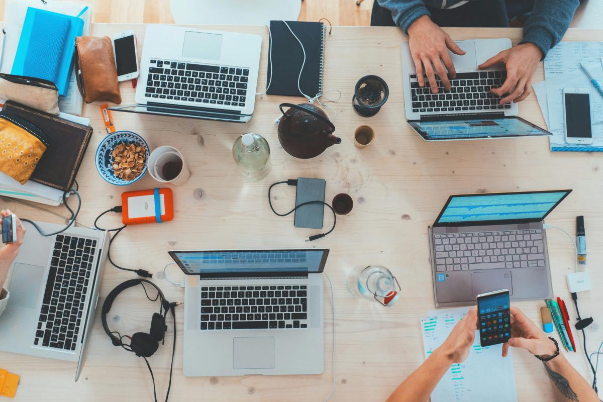 7 Erros que estão te impedindo de conseguir um emprego (e como corrigir hoje)